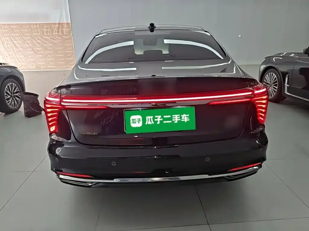 Hongqi H5 — фото 3