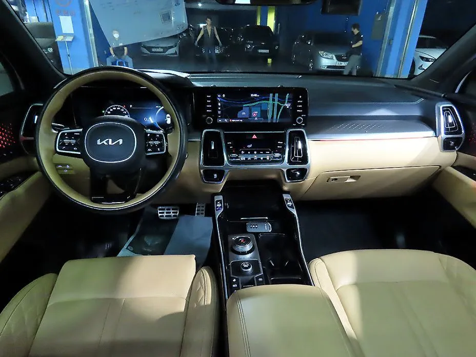 Kia Sorento — фото 7