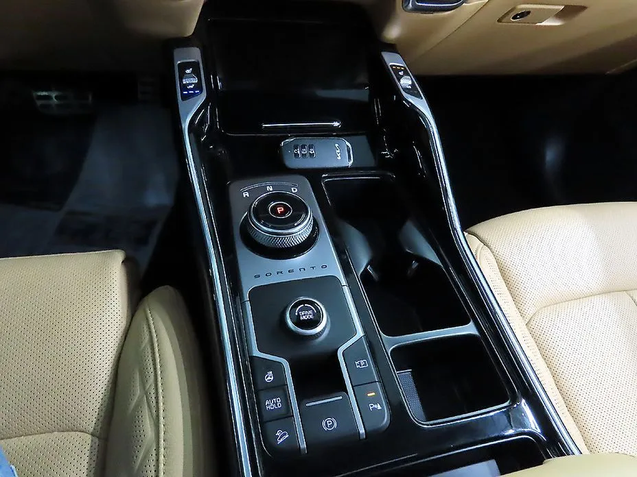Kia Sorento — фото 10