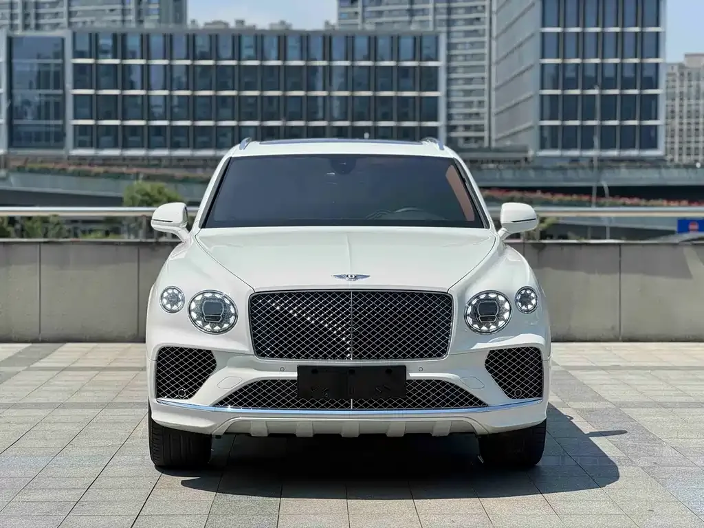 Bentley Bentayga — фото 2