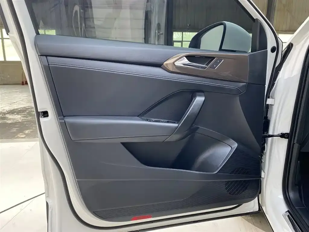 Volkswagen Tharu — фото 10