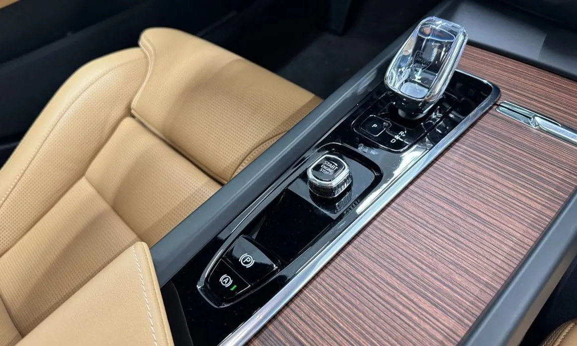 Volvo V60 2025 из KR, фото 10