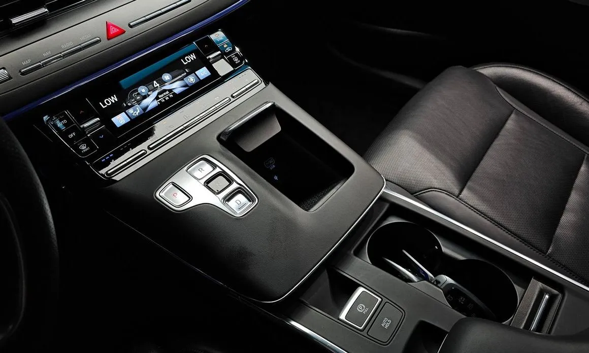 Hyundai Grandeur 2022 из KR, фото 4