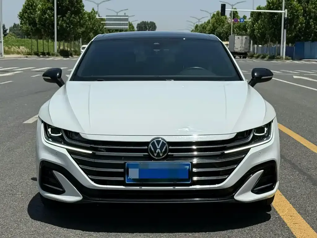 Volkswagen CC 2023 из CN, фото 4