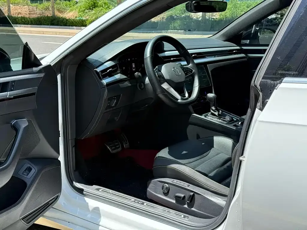 Volkswagen CC 2023 из CN, фото 6