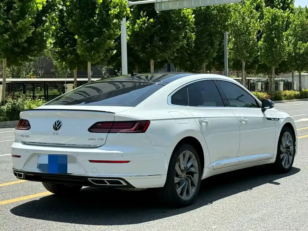 Volkswagen CC 2023 из CN, фото 5