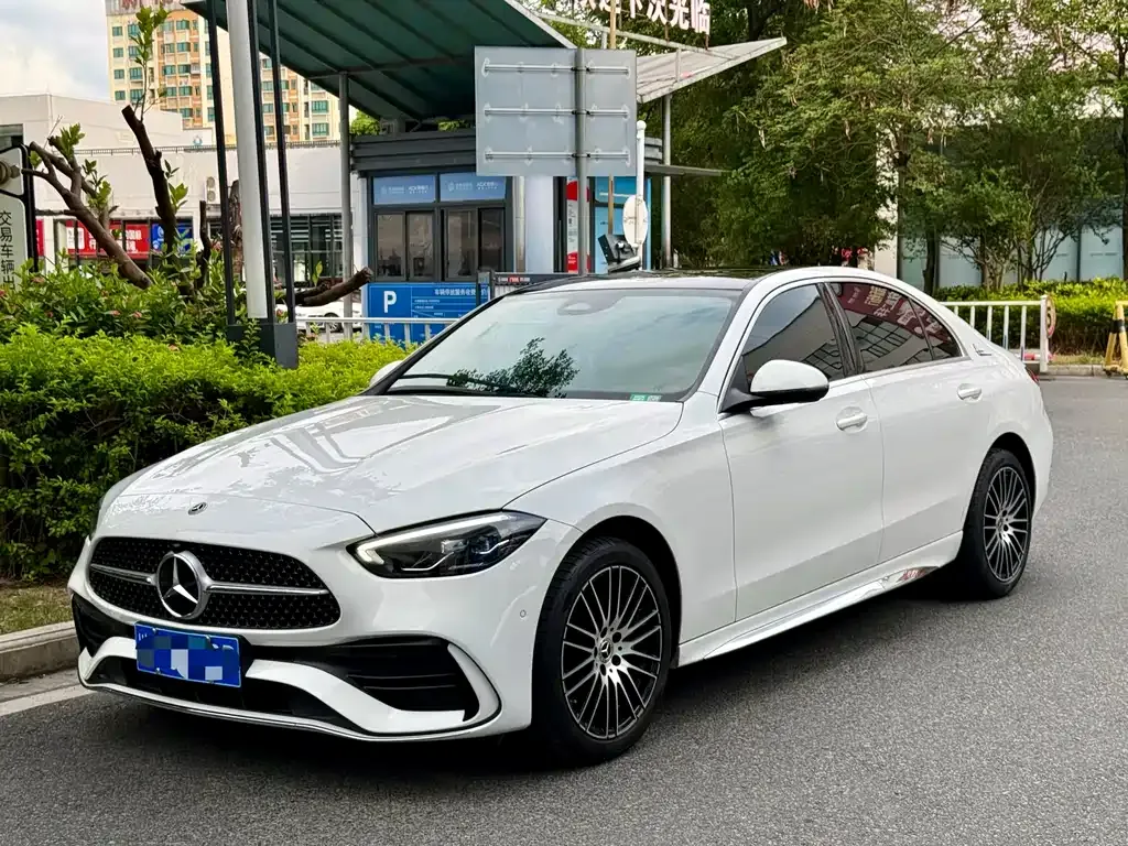 Mercedes-Benz C-Class — фото 1