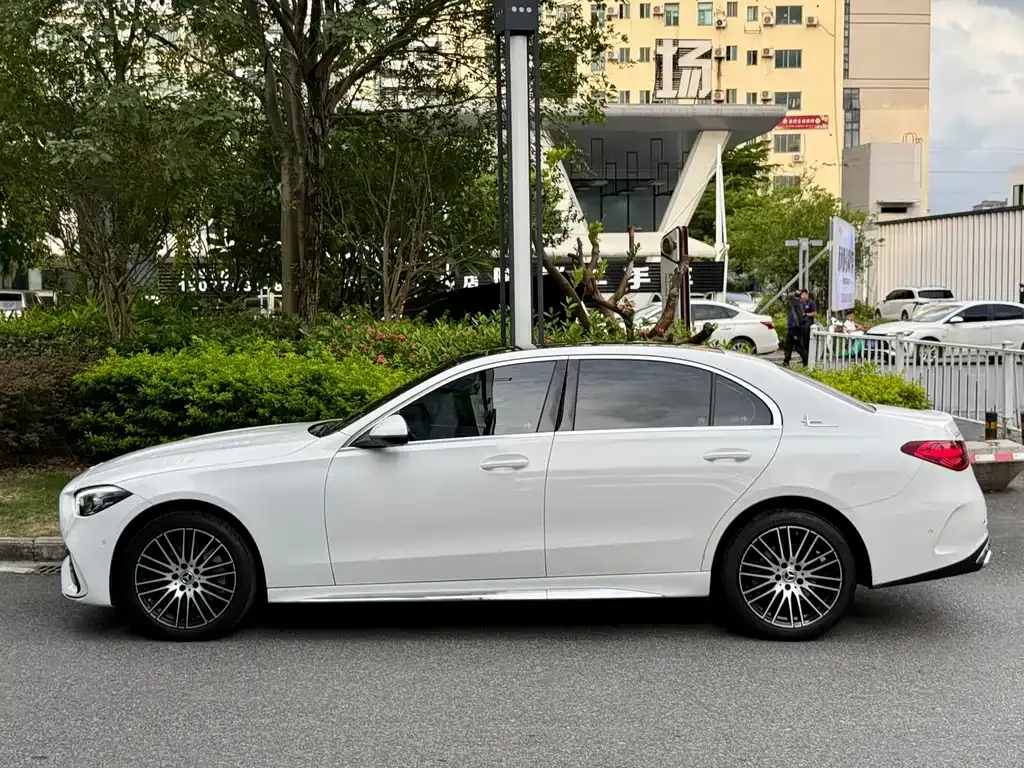 Mercedes-Benz C-Class — фото 8