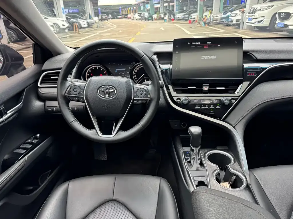 Toyota Camry 2023 из CN, фото 5