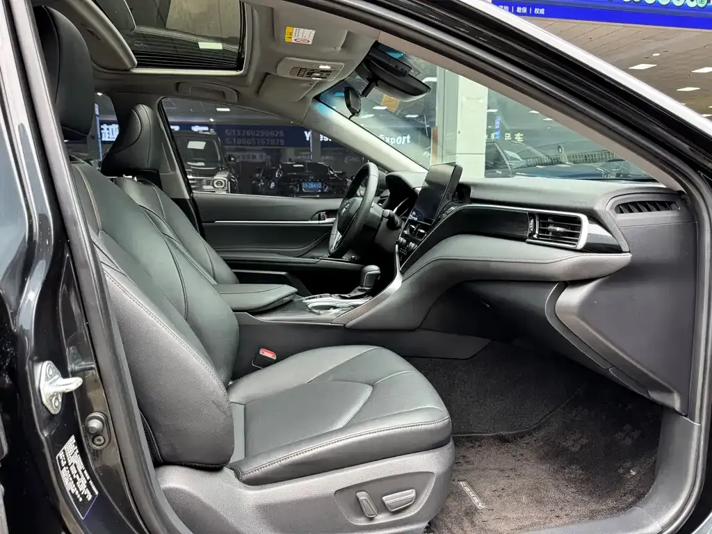 Toyota Camry 2023 из CN, фото 10