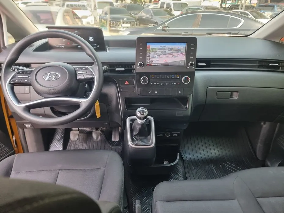 Hyundai Staria 2022 из KR, фото 2