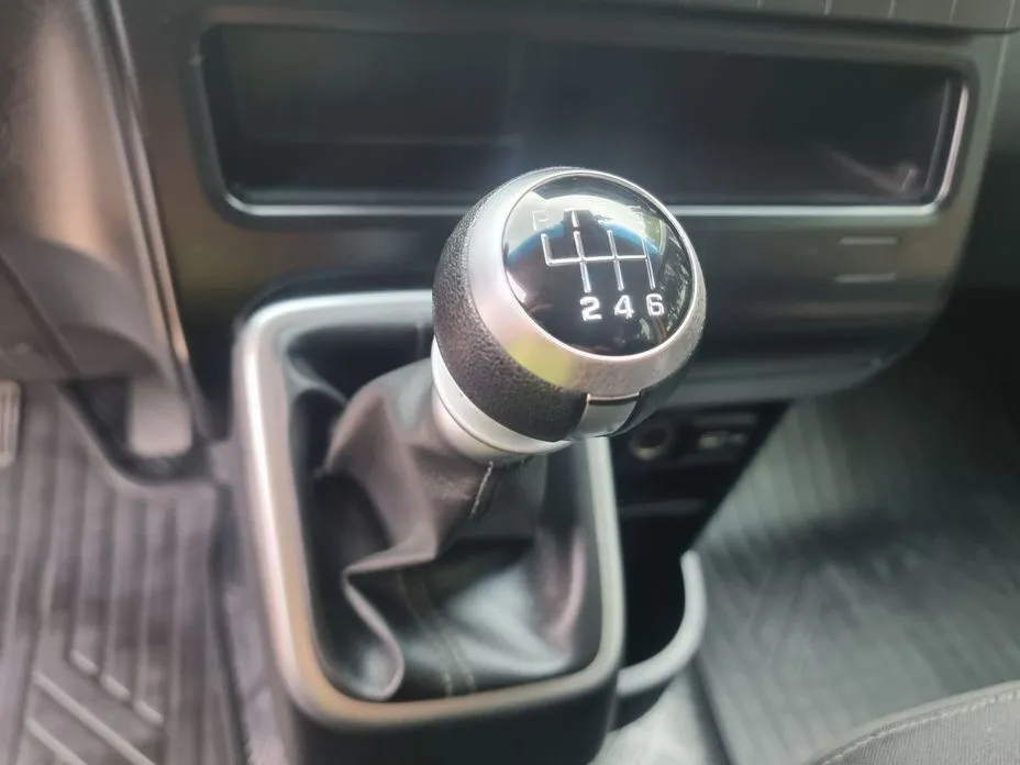 Hyundai Staria 2022 из KR, фото 3
