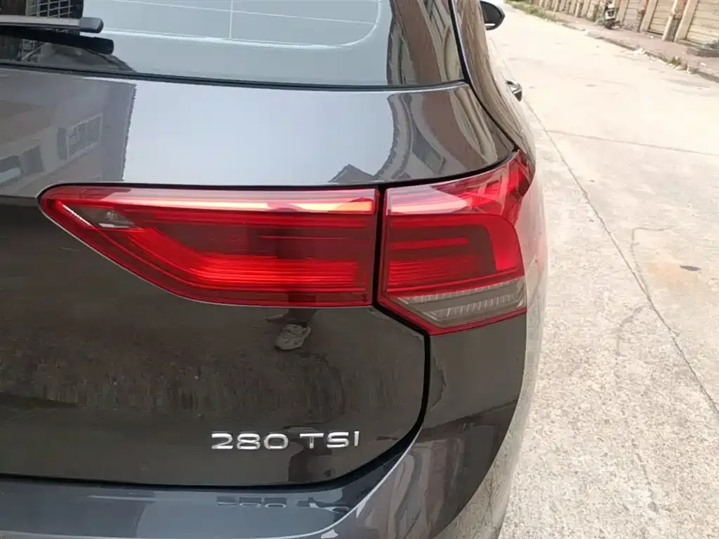 Volkswagen Golf 2021 из CN, фото 2