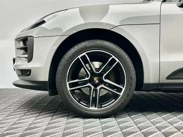 Porsche Macan — фото 10
