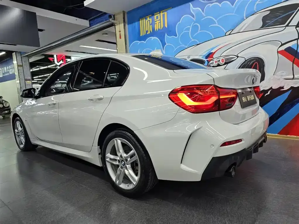 BMW 1 Series 2021 из CN, фото 8