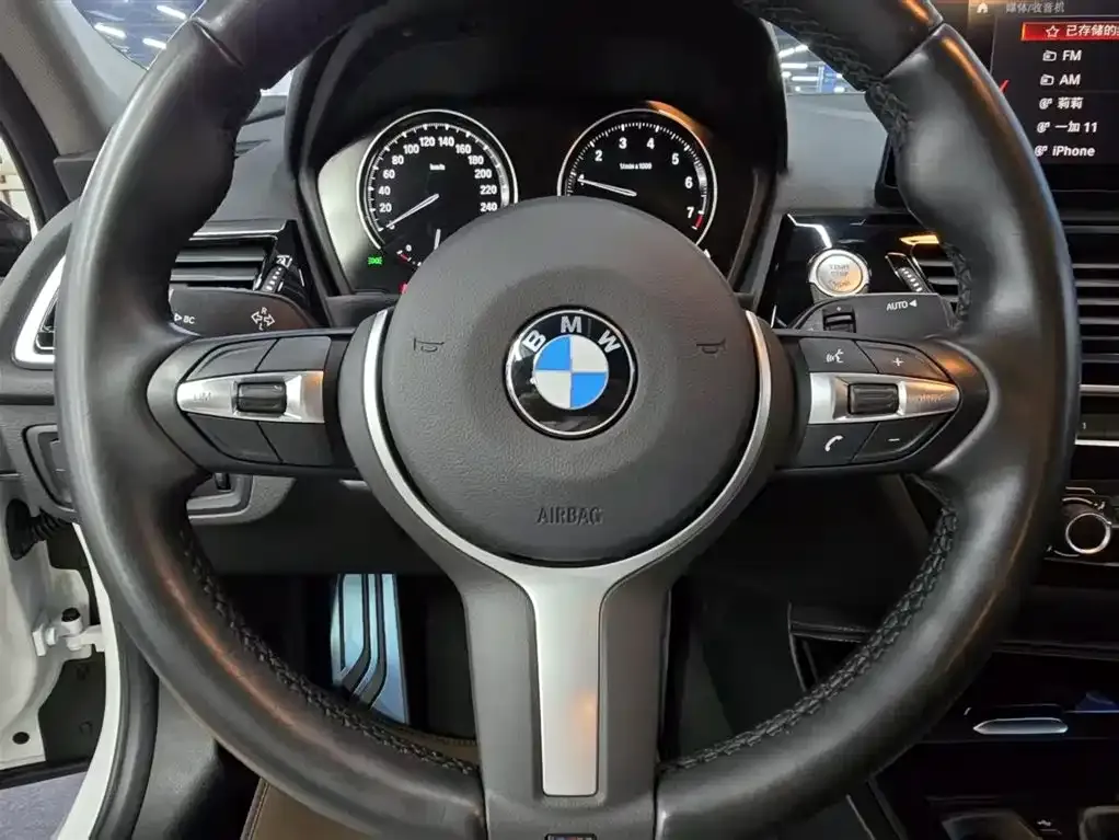 BMW 1 Series 2021 из CN, фото 10