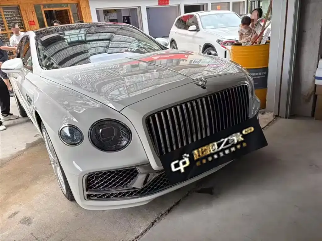Bentley Flying Spur PHEV 2022 из CN, фото 7