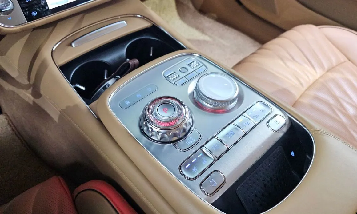 Genesis G90 — фото 10