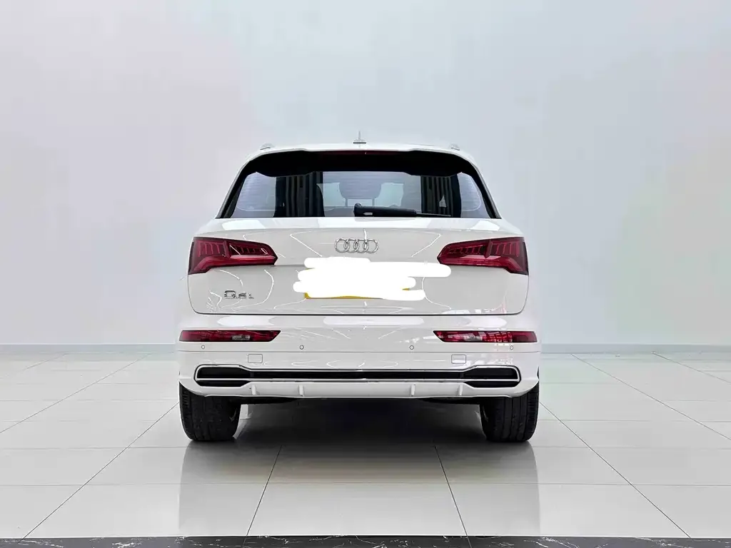 Audi Q5L — фото 5