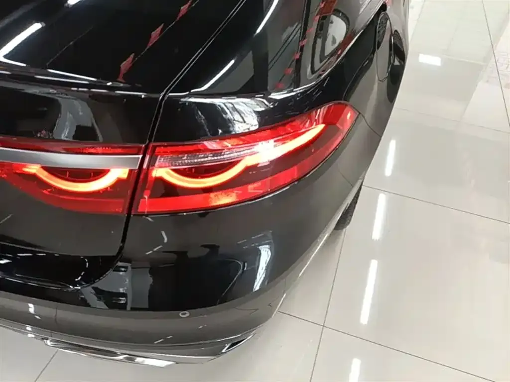 Jaguar XFL — фото 2