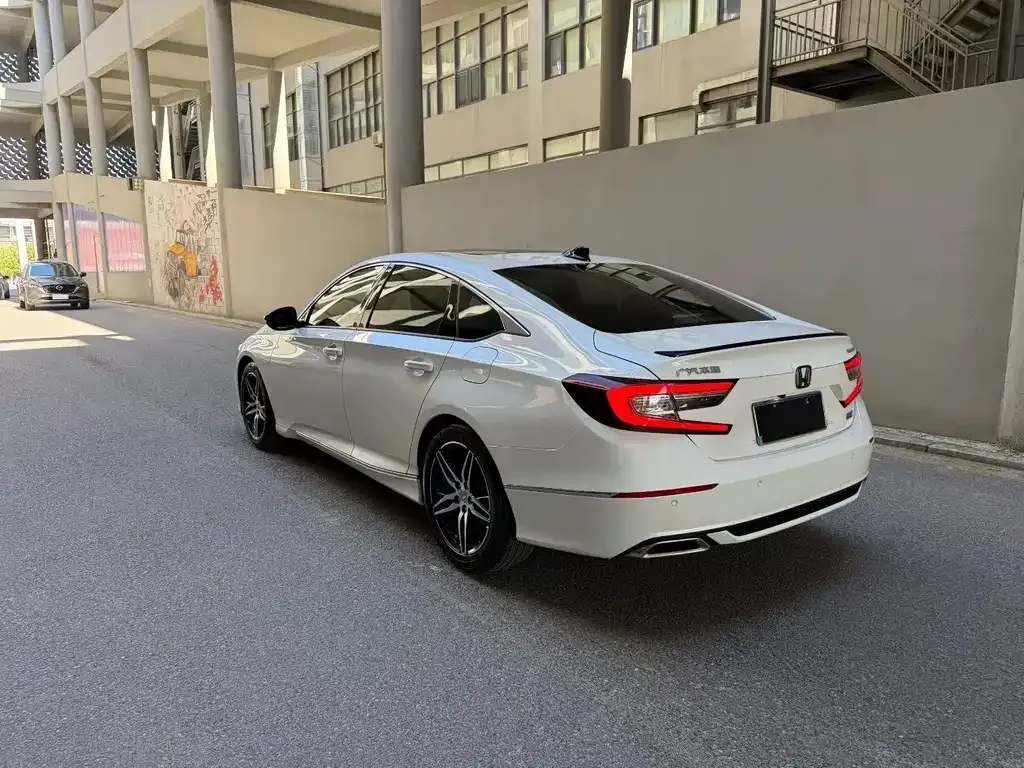 Honda Accord 2023 из CN, фото 7