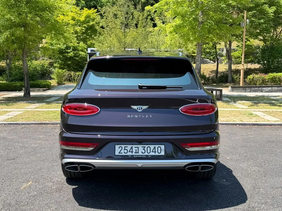 Bentley Bentayga 2024 из KR, фото 8