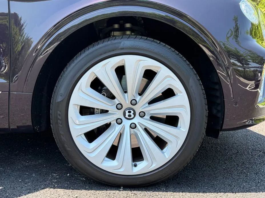 Bentley Bentayga 2024 из KR, фото 6