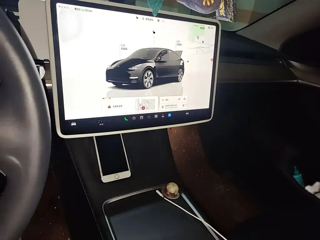 Tesla Model Y — фото 4