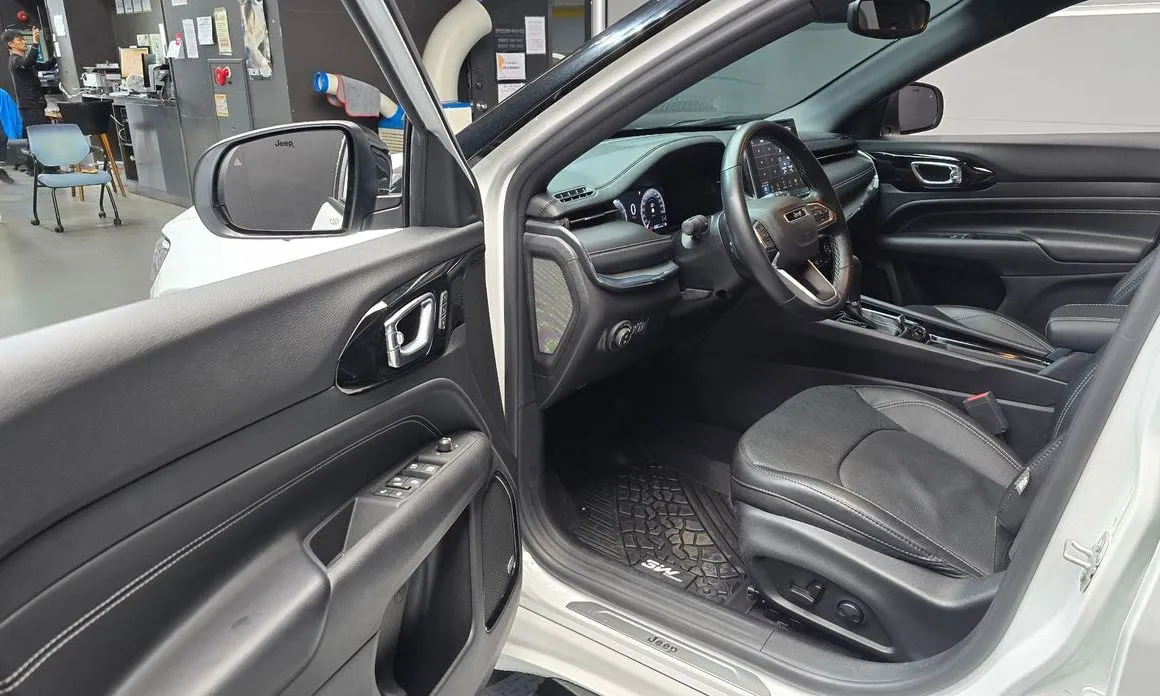 Jeep Compass 2022 из KR, фото 10
