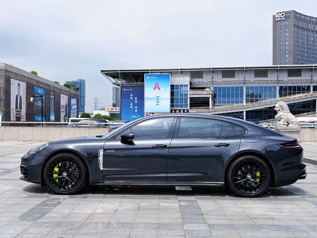 Porsche Panamera Hybrid 2022 из CN, фото 4