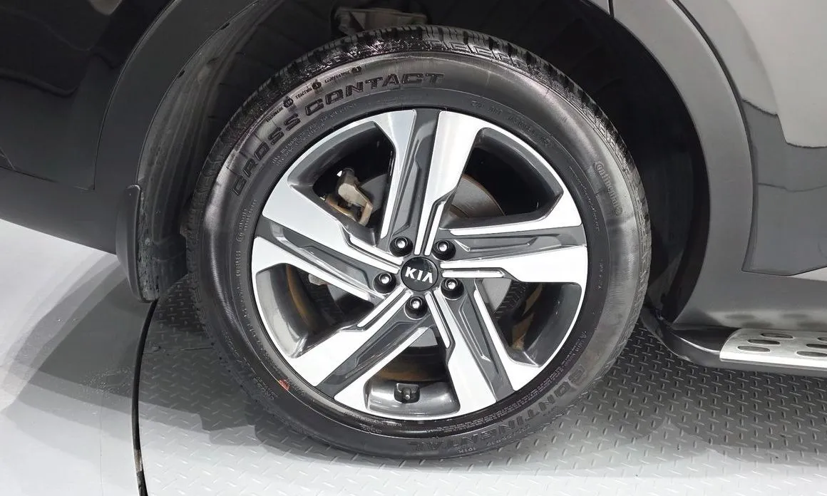 Kia Sorento — фото 4