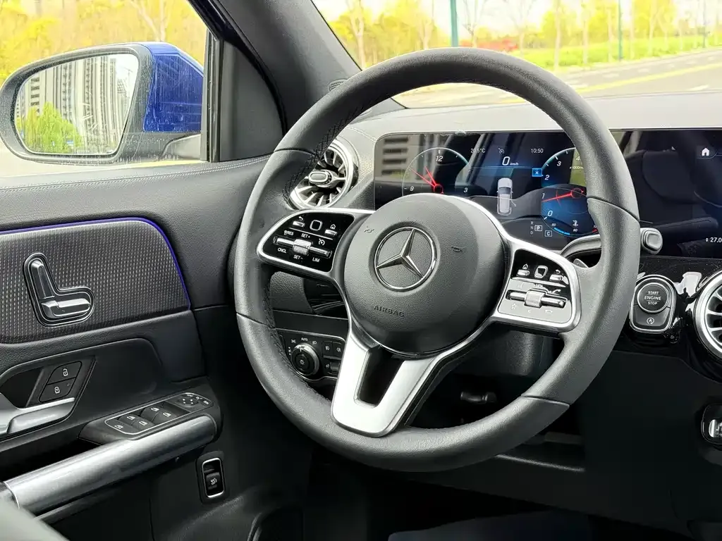 Mercedes-Benz GLA — фото 9