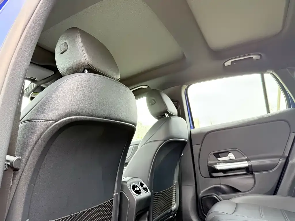 Mercedes-Benz GLA — фото 7