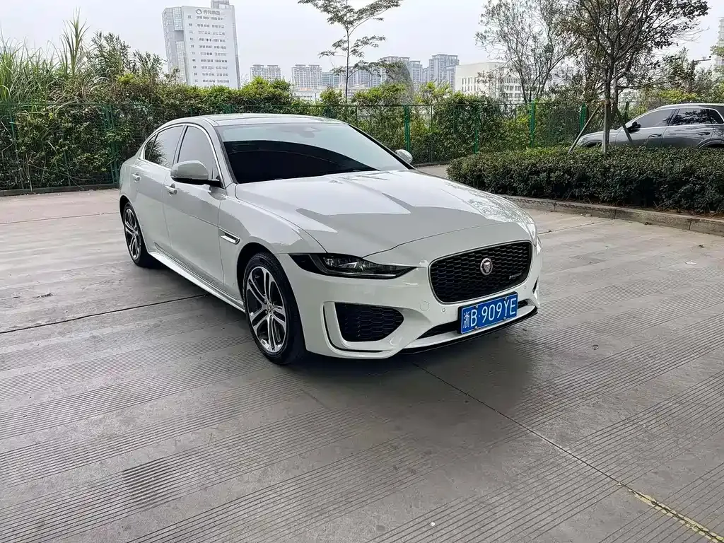 Jaguar XEL — фото 1