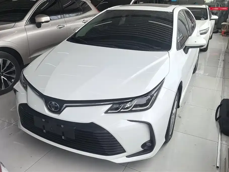 Toyota Corolla — фото 2