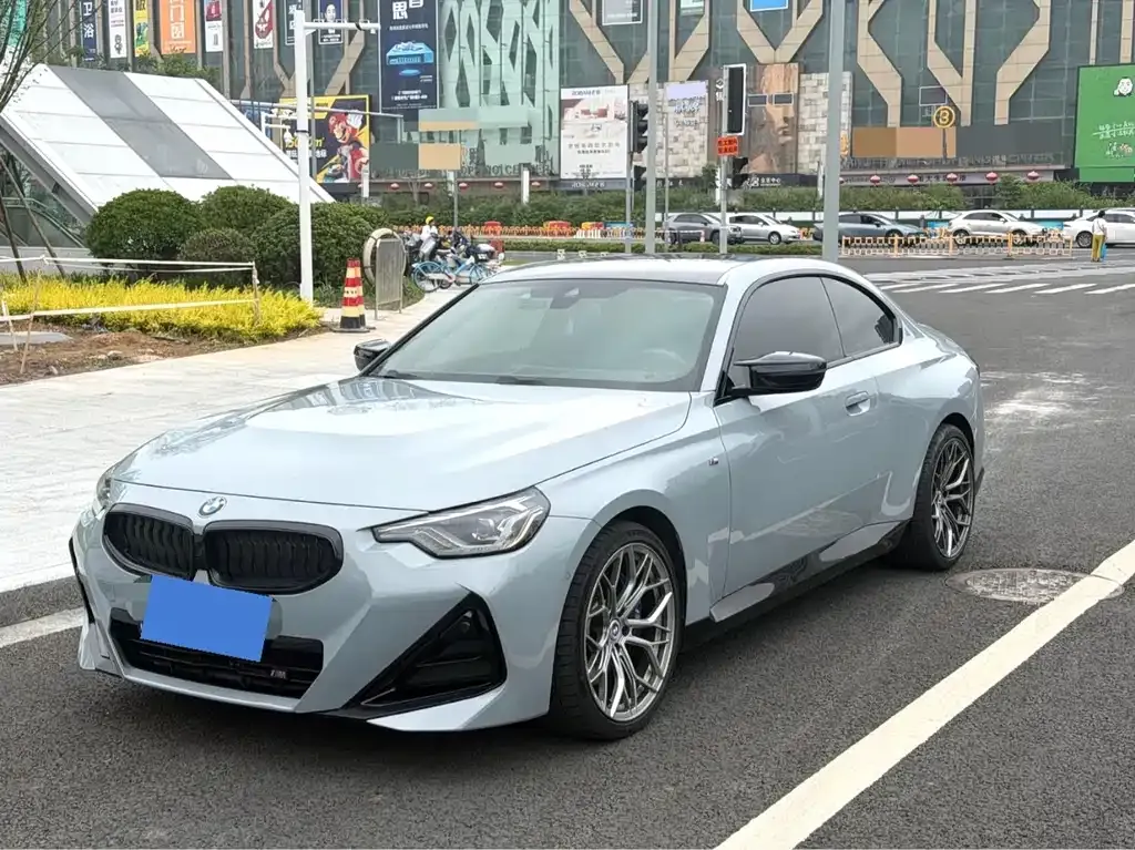 BMW M240i