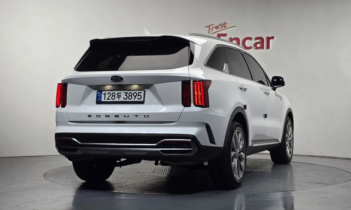 Kia Sorento — фото 8