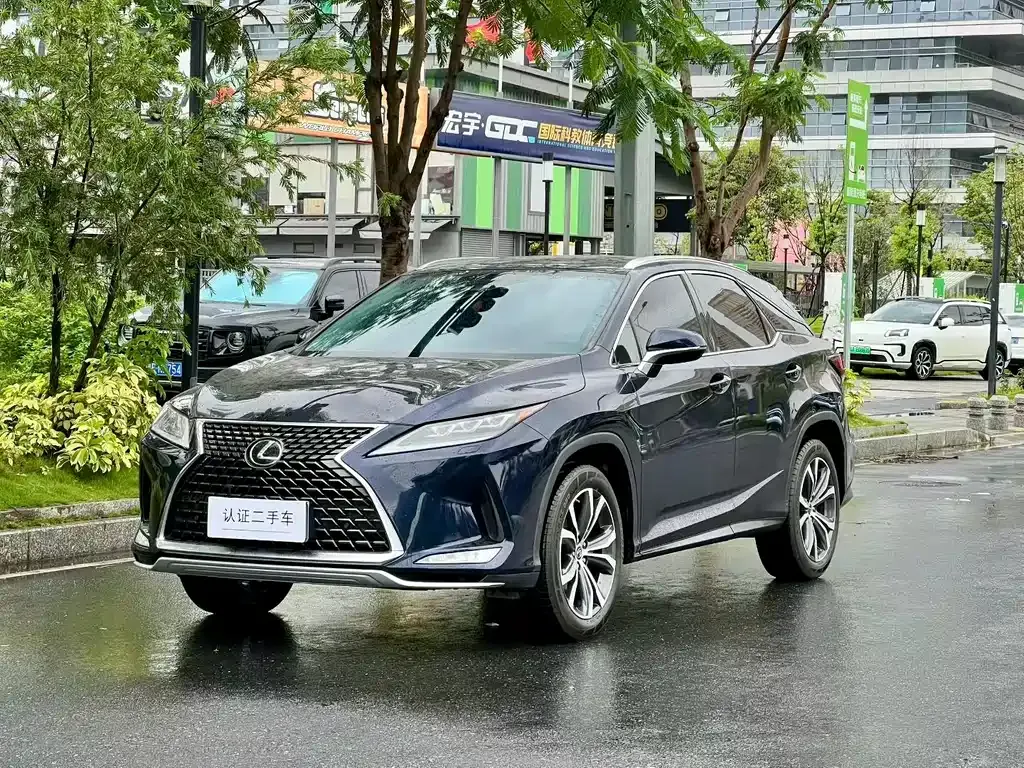 Lexus RX — фото 1