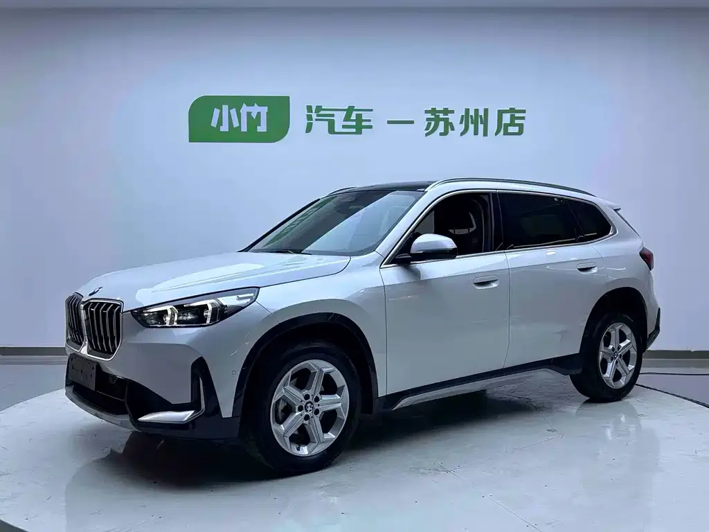 BMW X1 — фото 1