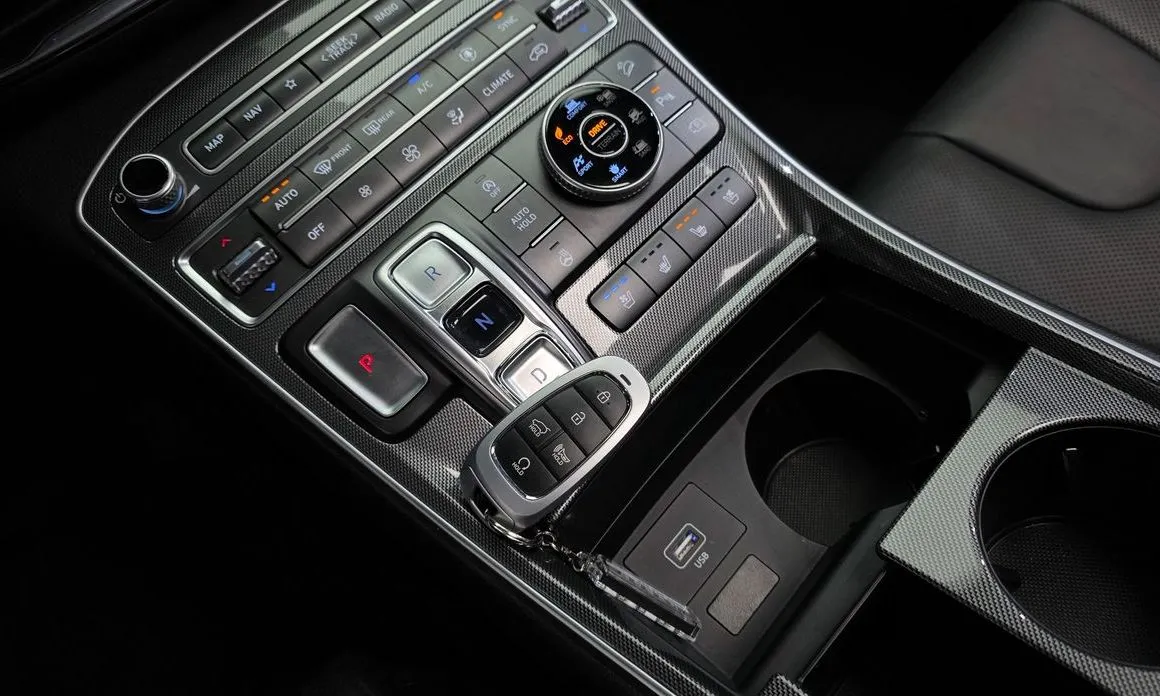 Hyundai Santafe 2023 из KR, фото 8