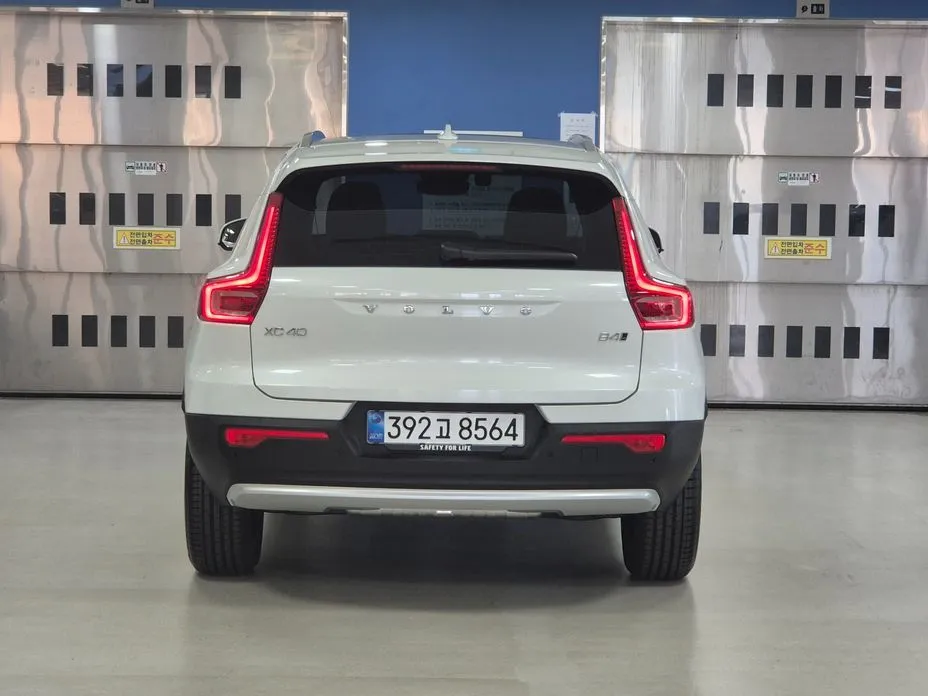 Volvo XC40 — фото 3