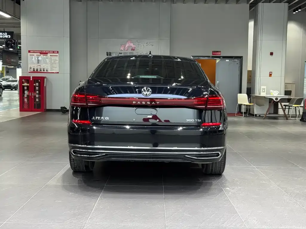 Volkswagen Passat — фото 7