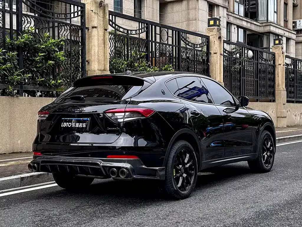 Maserati Levante — фото 10