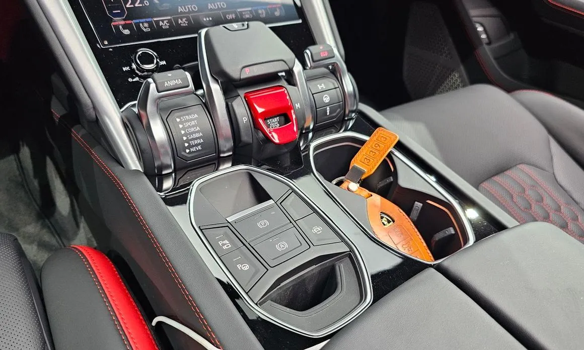 Lamborghini Urus 2024 из KR, фото 6