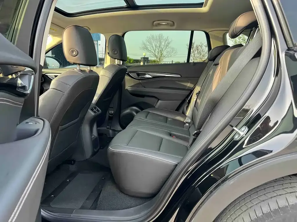 Buick Envision Plus — фото 6