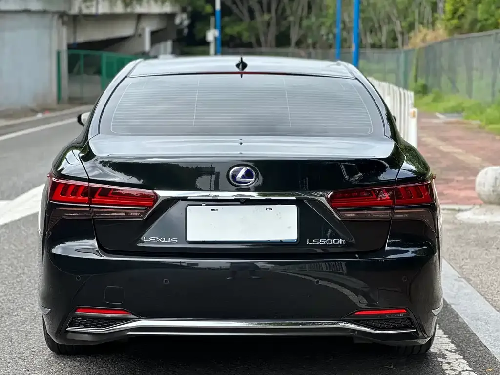 Lexus LS 2022 из CN, фото 2