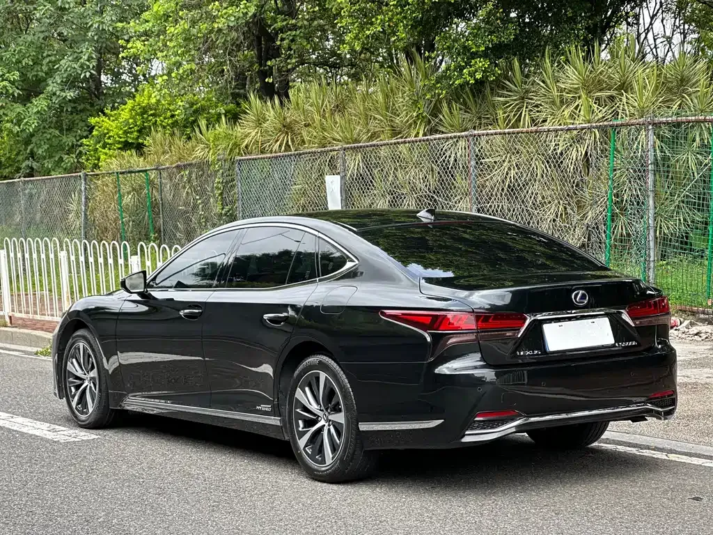 Lexus LS 2022 из CN, фото 10