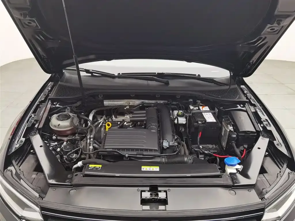 Volkswagen Magotan 2022 из CN, фото 9