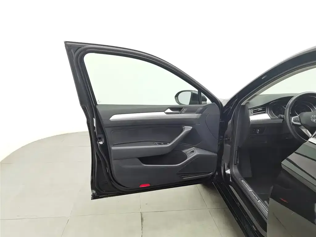 Volkswagen Magotan 2022 из CN, фото 5