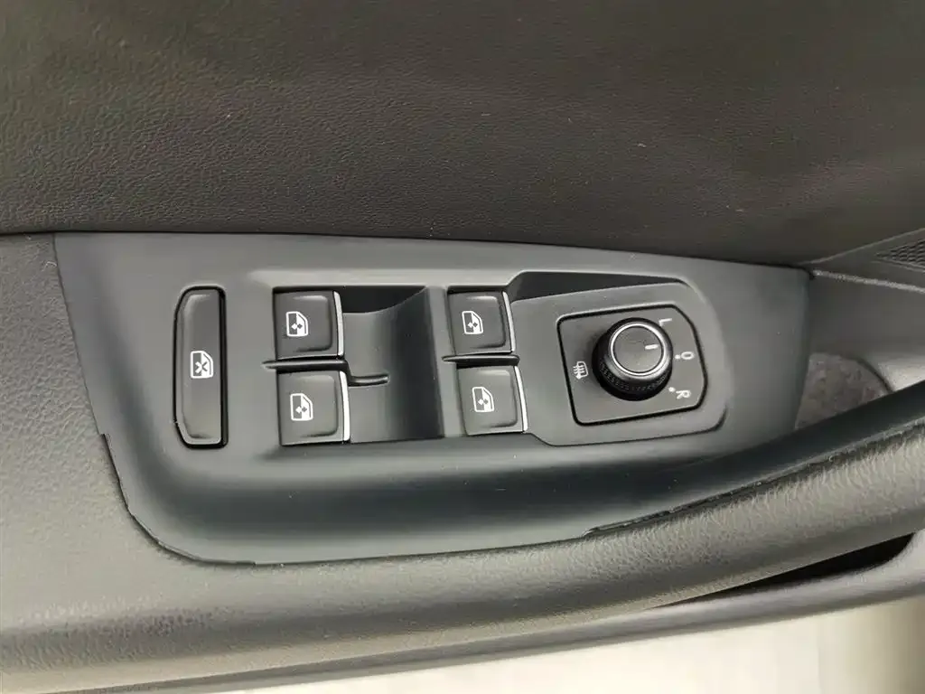 Volkswagen Magotan 2022 из CN, фото 2